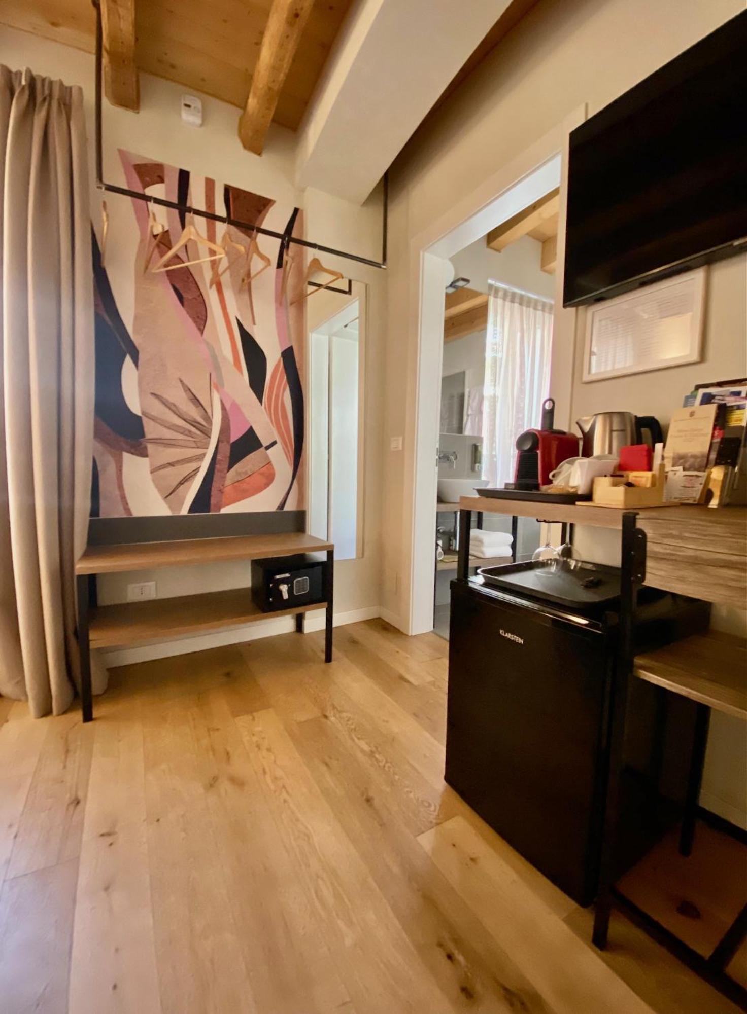 Malvezzi24 Boutique Rooms Desenzano del Garda Exterior photo